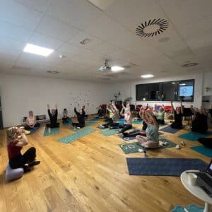 Vadba-v-živo-patricijacv-joga-obraza-1