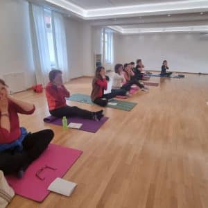 Vadba-v-živo-patricijacv-joga-obraza-4