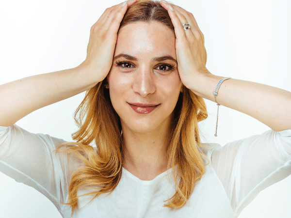 Vadba-za-ohlajanje-pregrete-glave-patricijacv-joga-obraza-podbradek-obrazna-joga-face-yoga